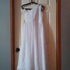 BNWT Girls size 12 flower girl dress,communion dress, solid white dress       A1
